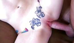 Kissable girl full covered in tattoos getting her baldheaded wet crack drilled